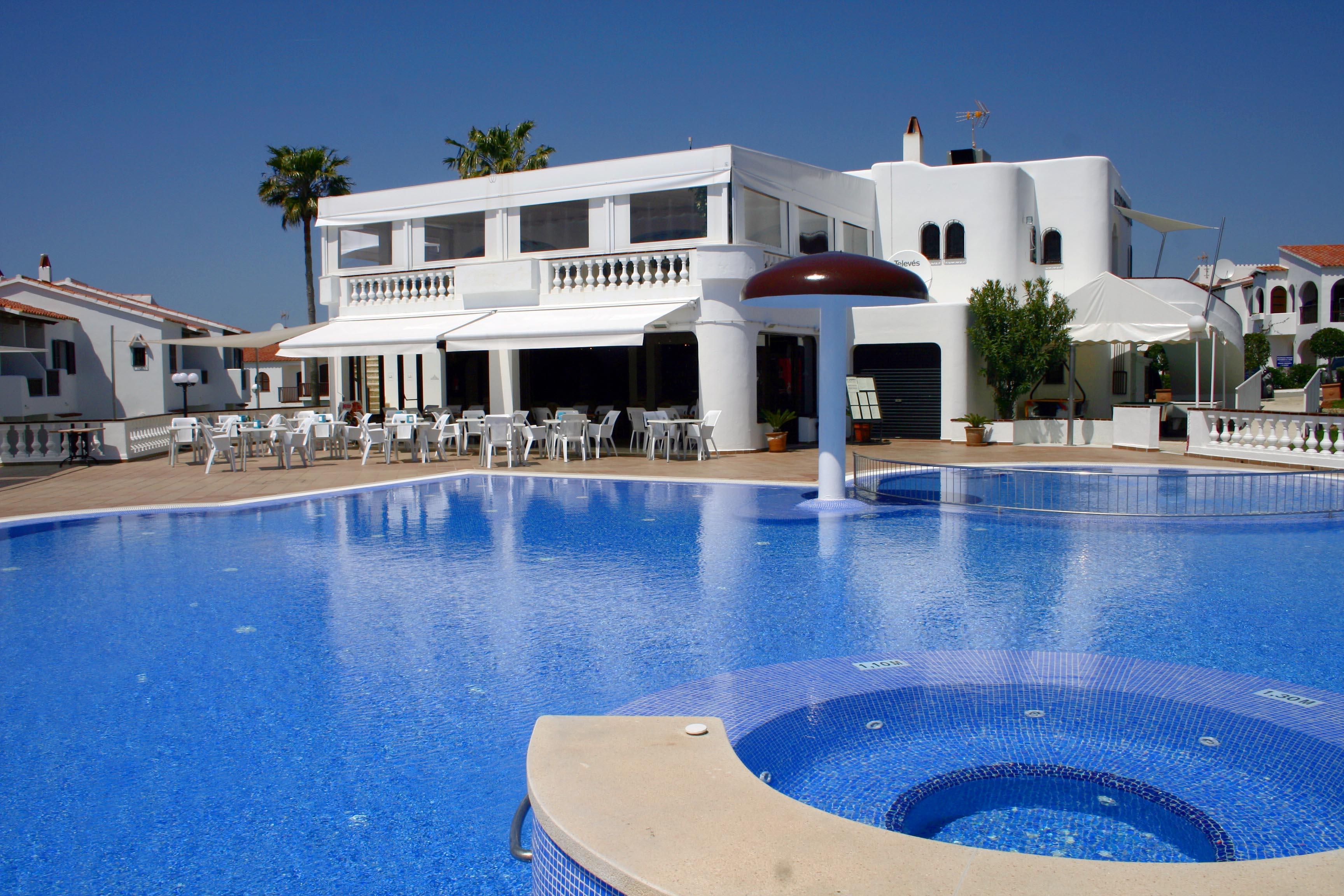 Apartamentos Son Bou Gardens Bagian luar foto