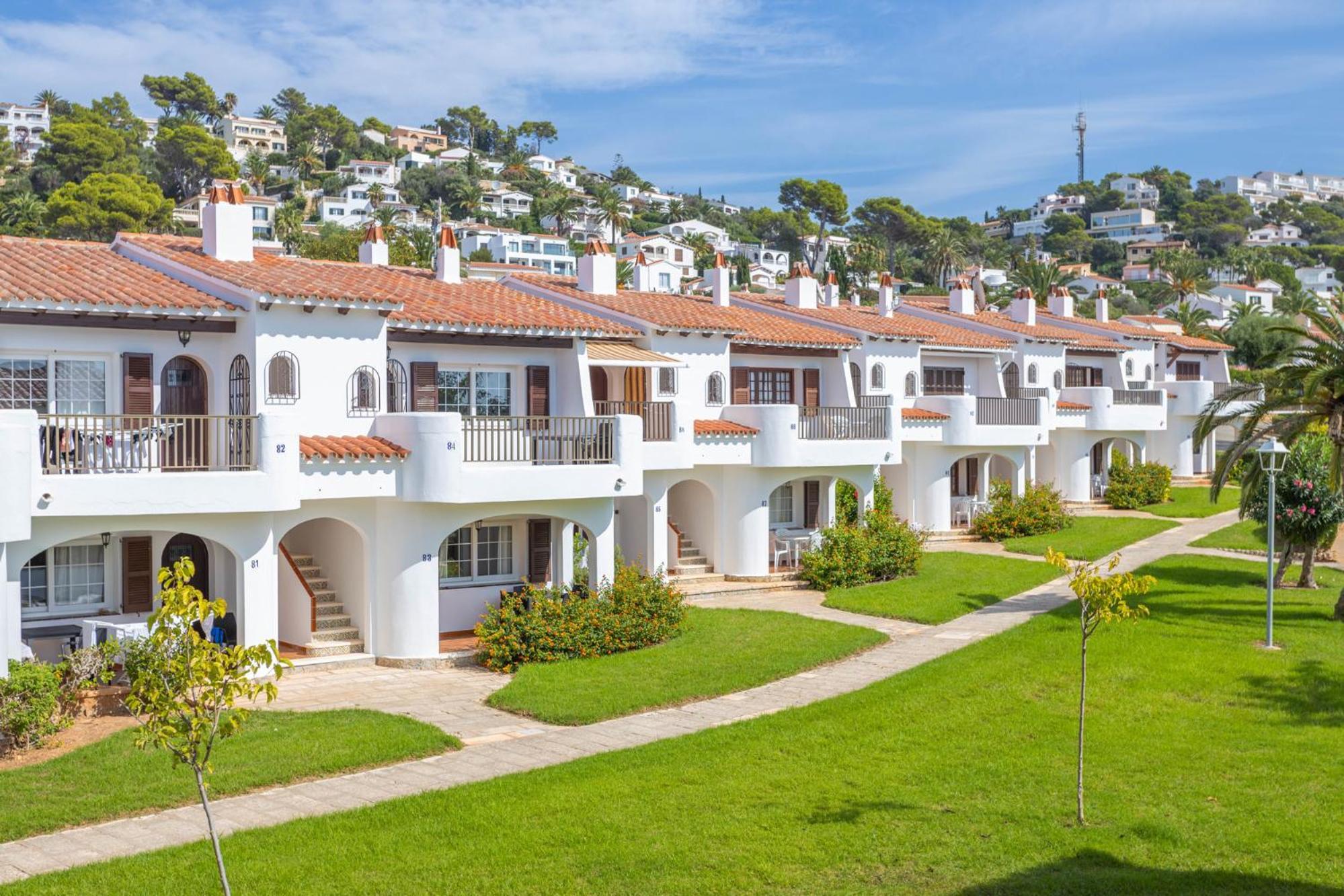 Apartamentos Son Bou Gardens Bagian luar foto