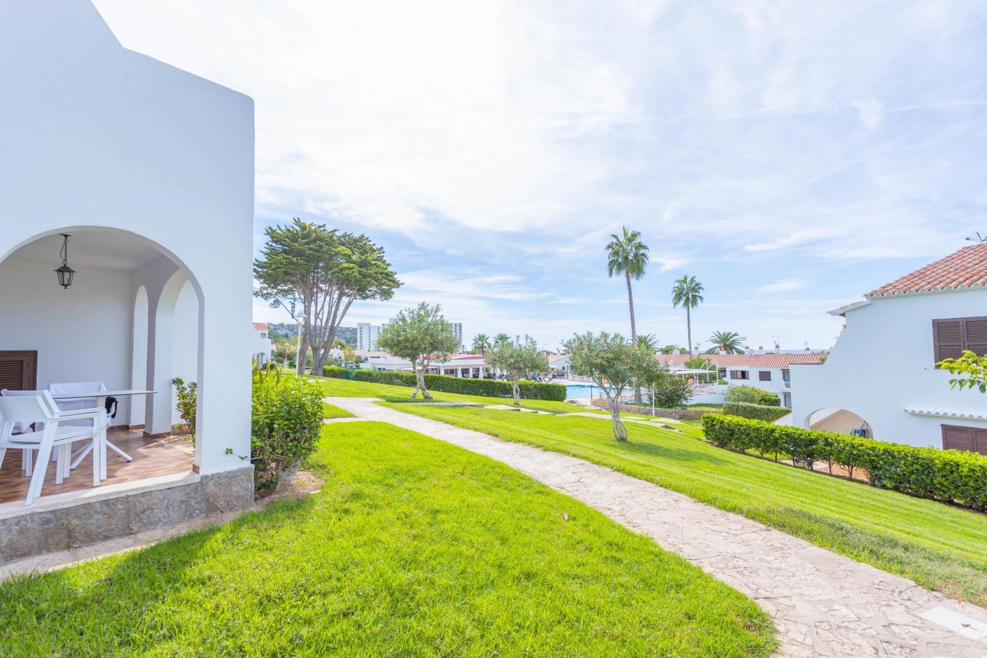 Apartamentos Son Bou Gardens Bagian luar foto