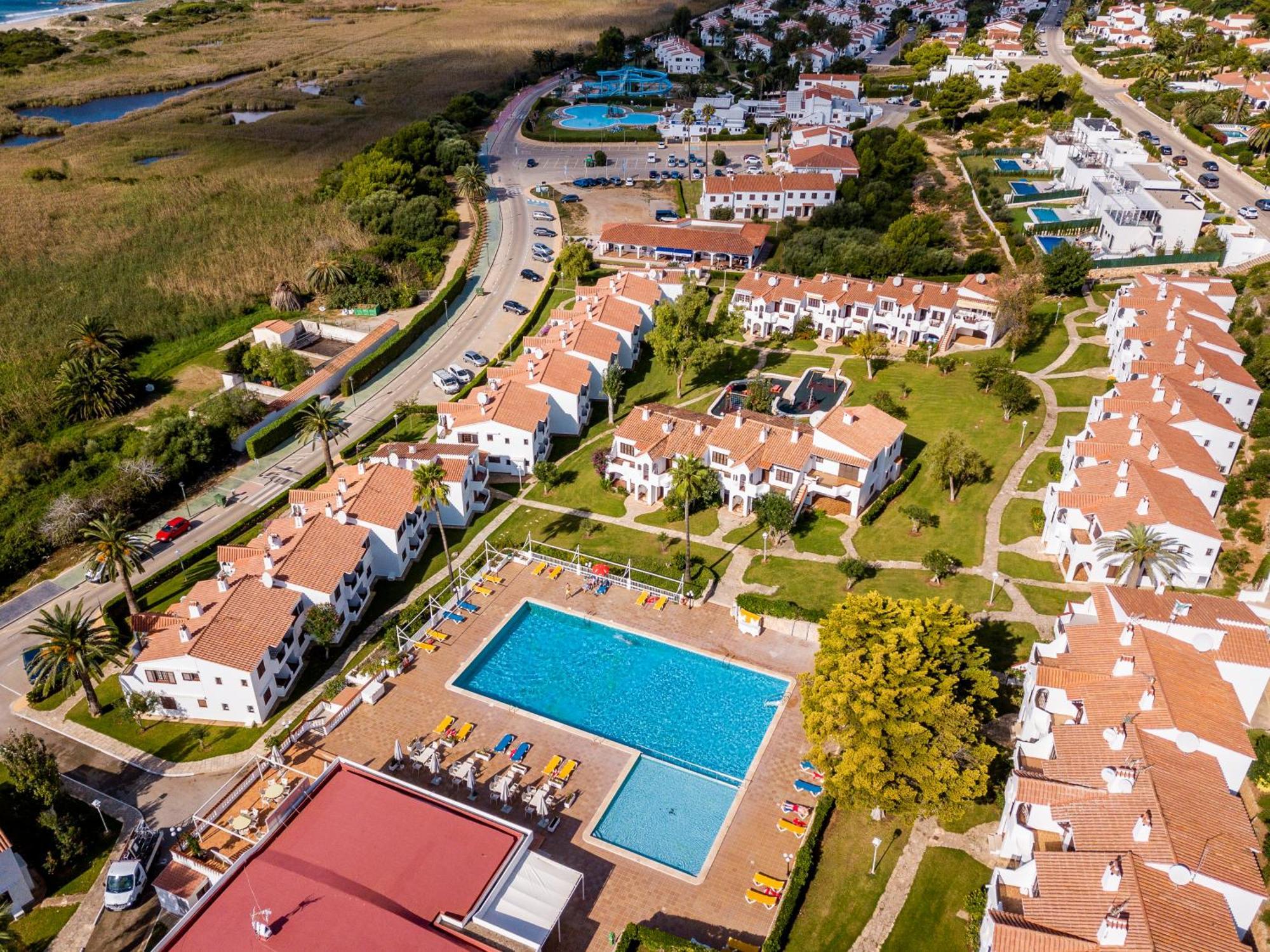 Apartamentos Son Bou Gardens Bagian luar foto