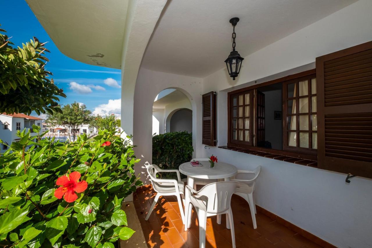 Apartamentos Son Bou Gardens Bagian luar foto